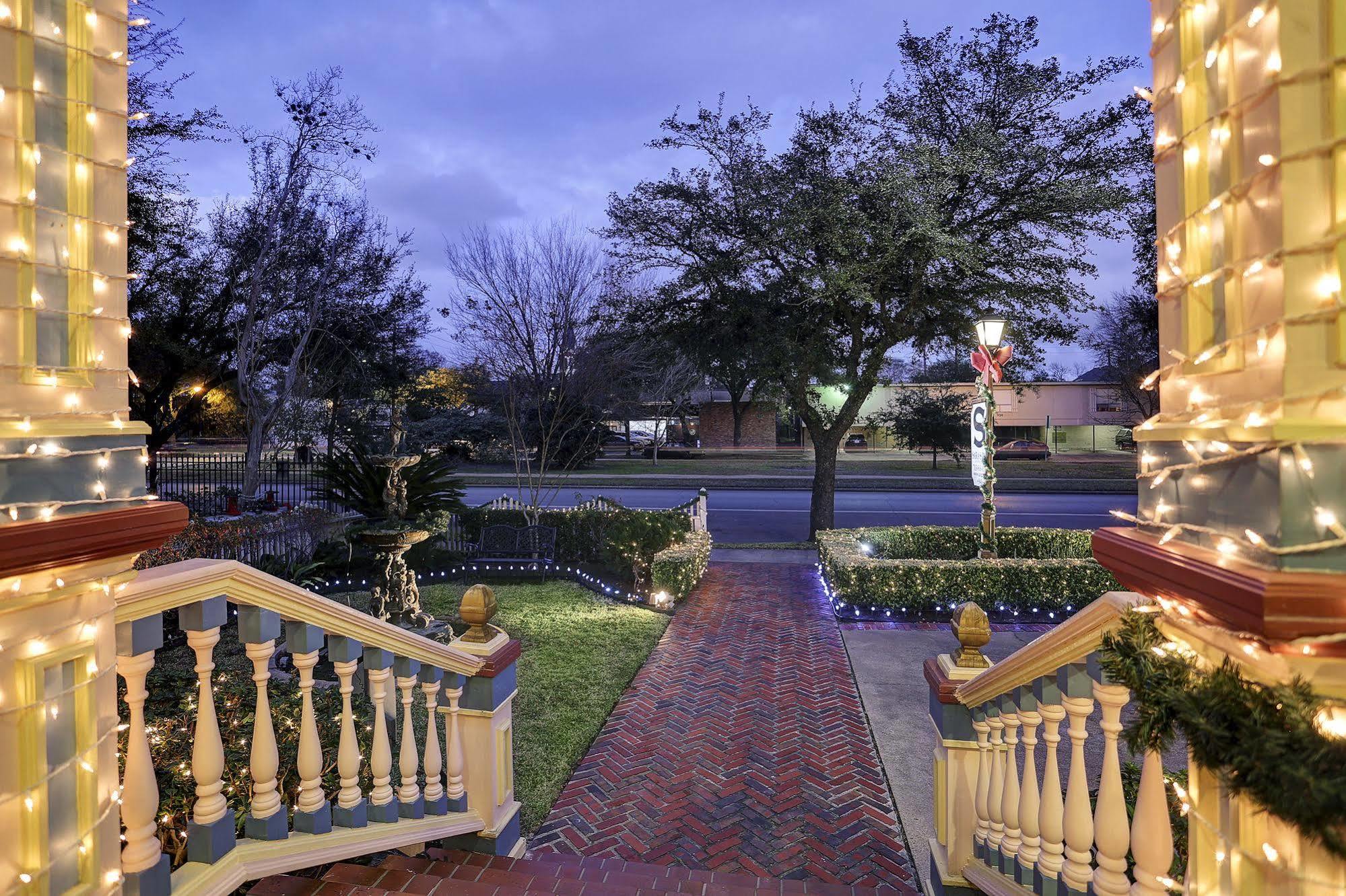 Sara'S Inn On The Boulevard Houston Exterior photo